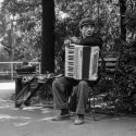 Muzician pe parcul Cismigiu - 1978