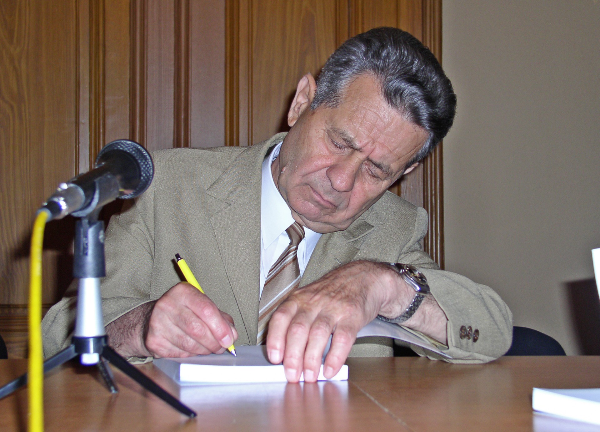 Fostul primar generalul Constantin Olteanu