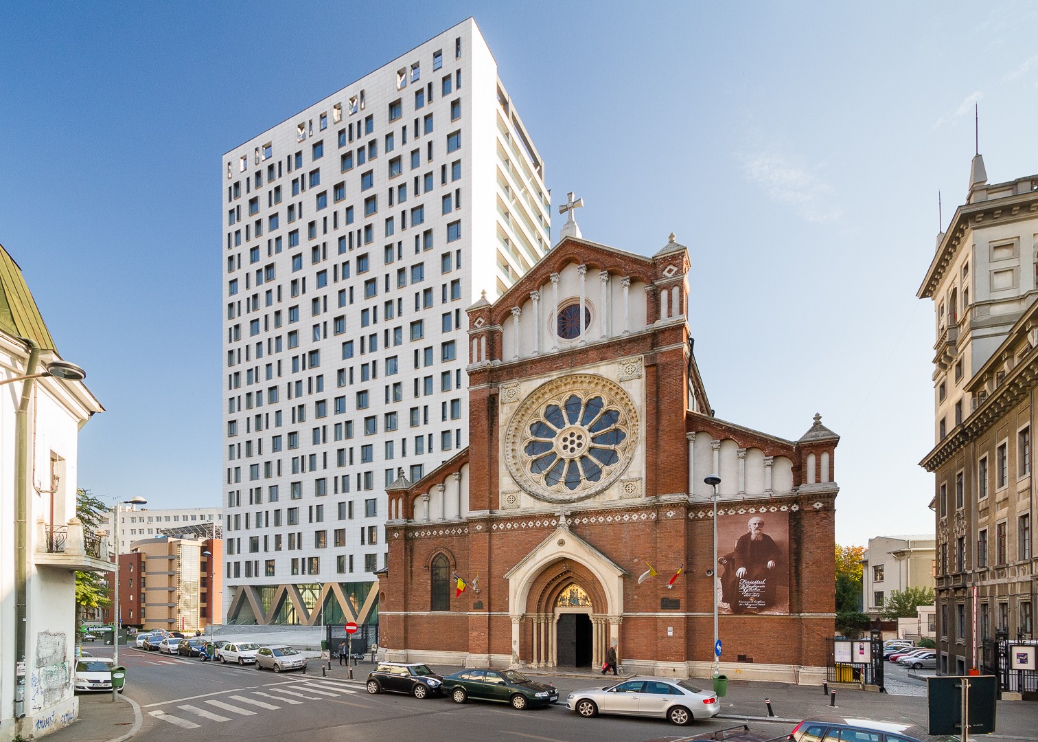 Catedrala Sf. Iosif - Blocul Cathedral Plaza