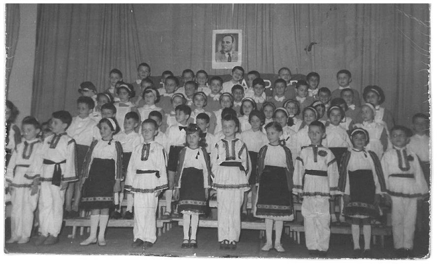Serbare clasa a III-a în 1965