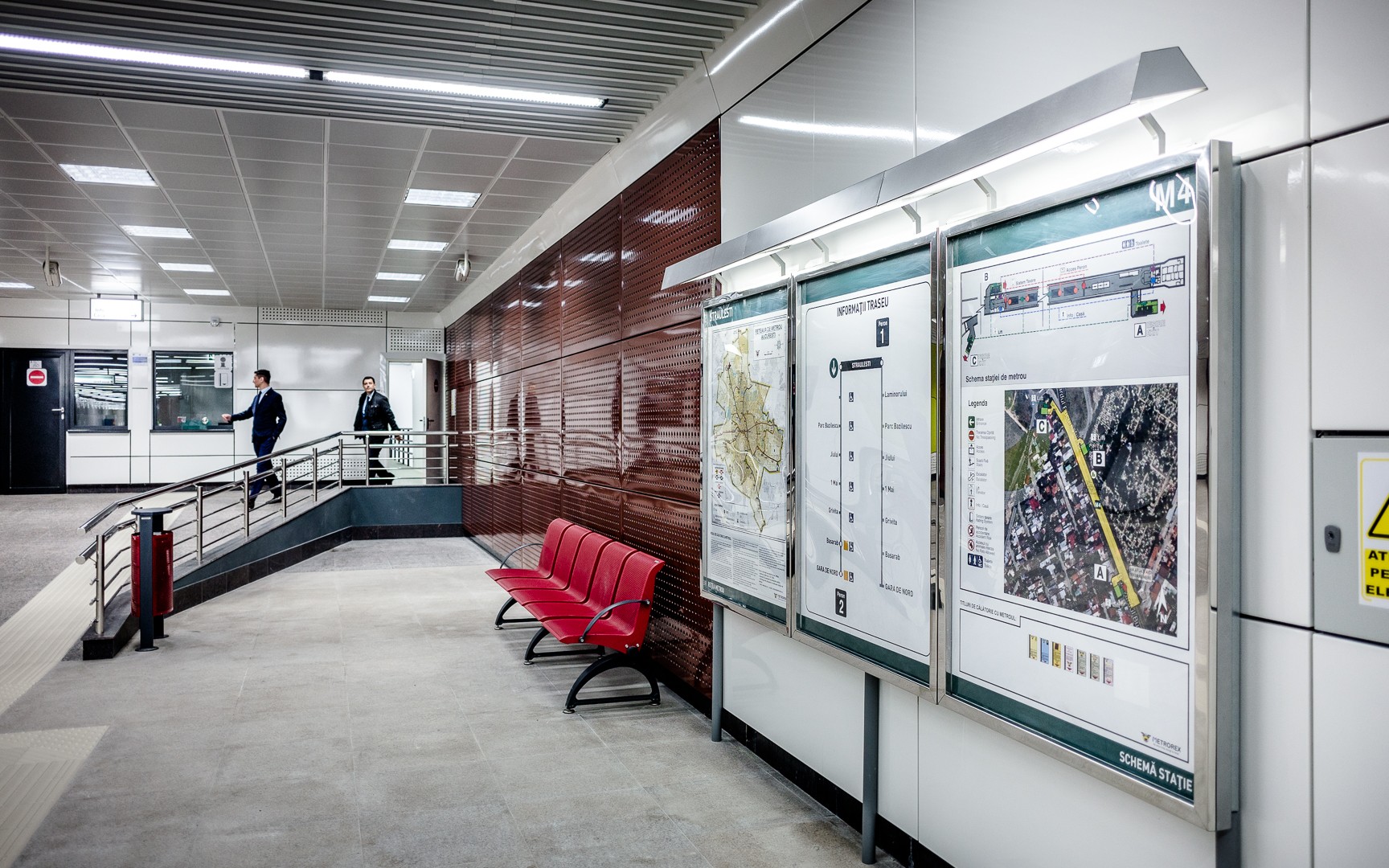 Panou informatii - Statia de metrou Straulesti
