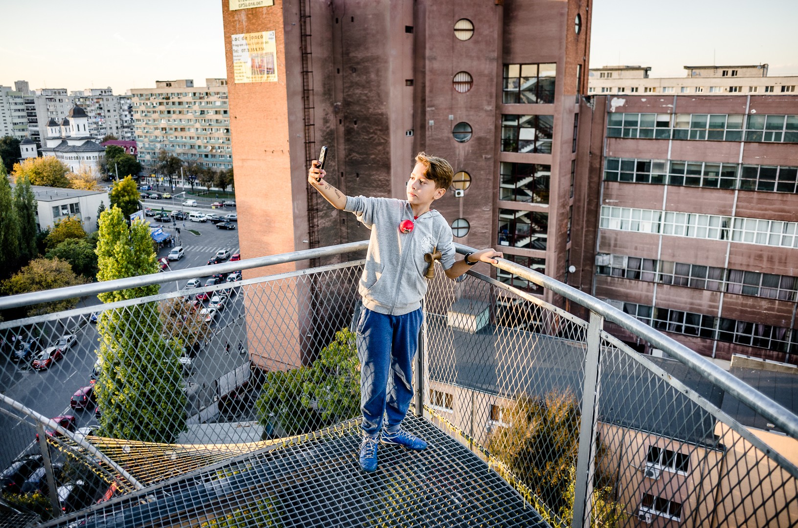 Selfie - Turnul de artă - Uriași de Pantelimon - Make a Point - Șoseaua Morarilor - Postăvăria Română