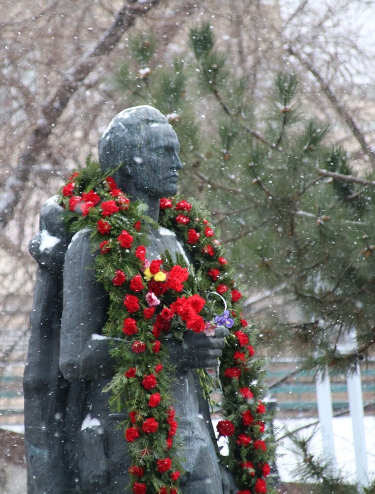 Statuia lui Eminescu