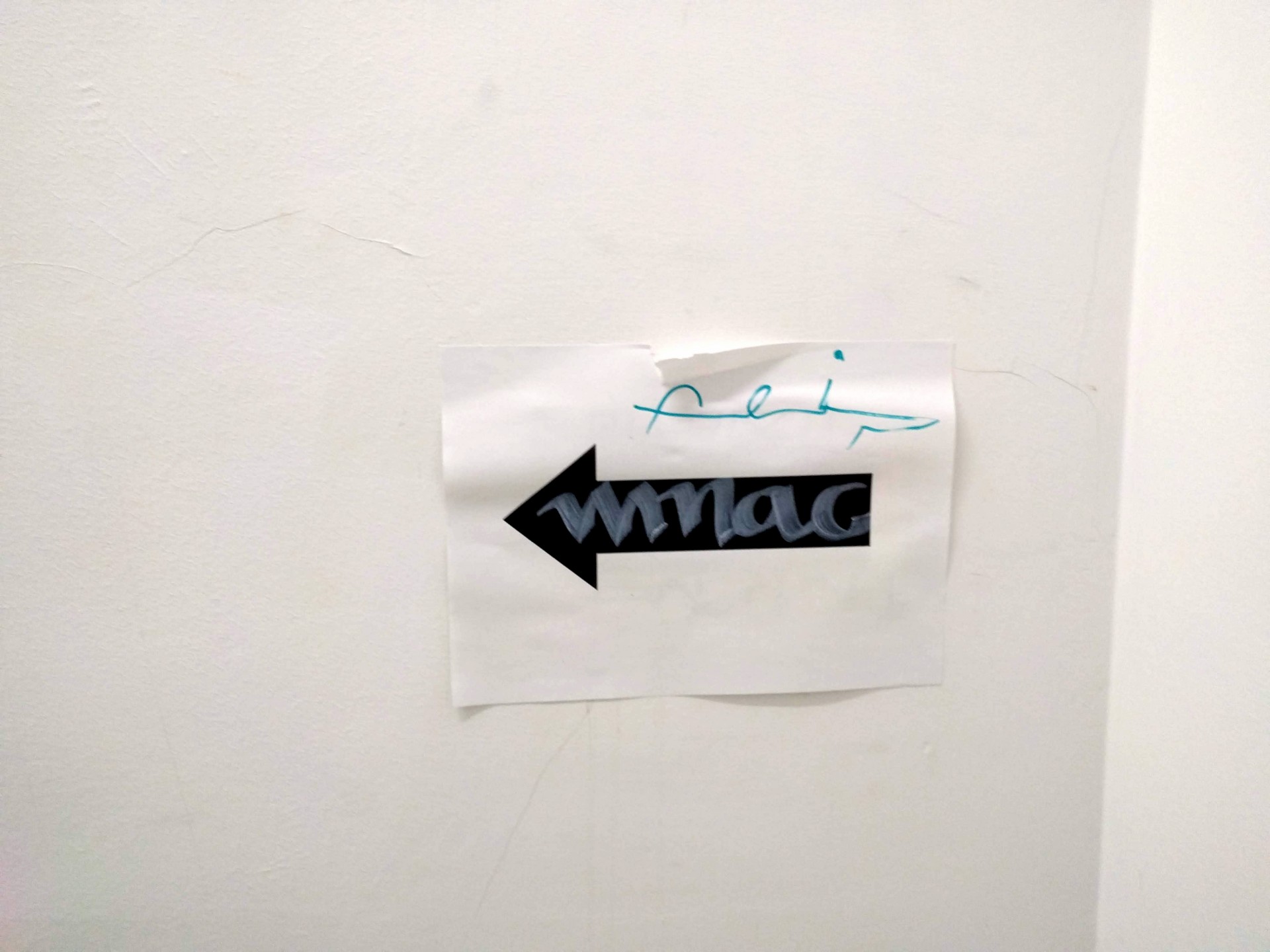 Graffiti pe scarile interioare ale MNAC