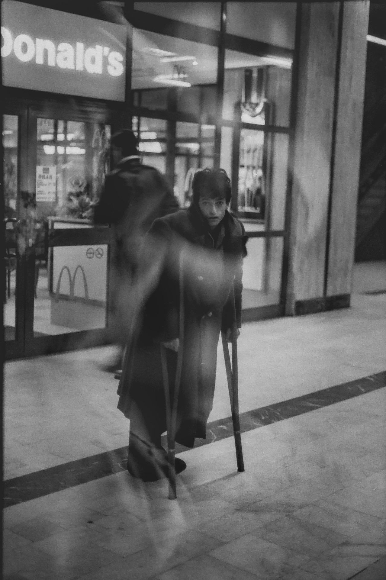 Scenă de stradă - McDonald's Unirii