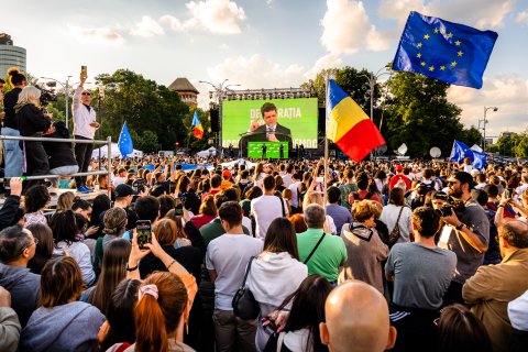 România în Lumină - Meeting susținere Nicușor Dan
