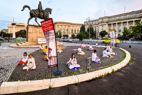 Protest - Piața Revoluției