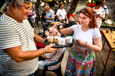 Socializare - Estivalul de Teatru - J'ai Bistrot