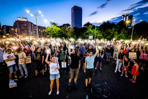 Protest - Alegeri locale 2024 - Piața Victoriei