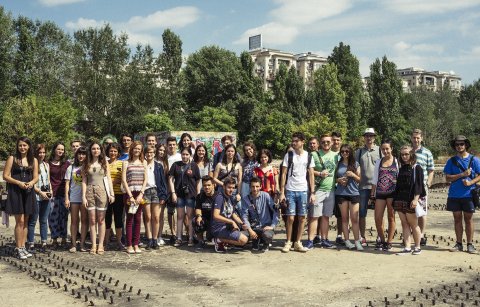 Finaliștii LicArt 2016 în vizită la București