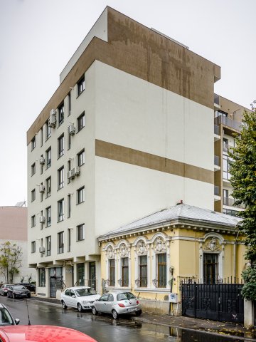 Bloc nou - Casa veche - Strada Ion Minulescu