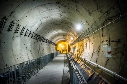 In tunel spre statia de metrou Drumul Taberei 34