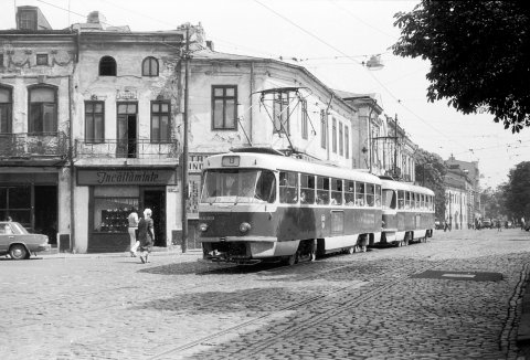 Tramva linia 13 în piața Sfânta Vineri 08.08.1978