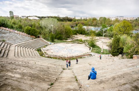 Amfiteatru abandonat