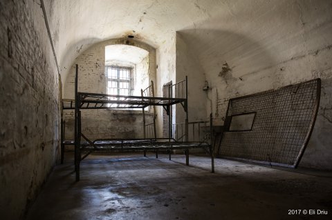 Celulă din fostul peniteniar pentru deținuți politici aflat în  Fortul 13 Jilava