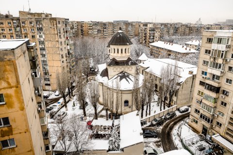 Iarna - Biserica Cărămidarii de jos - Strada Piscului