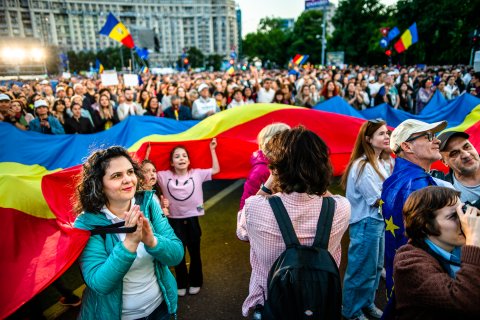 România în Lumină - Meeting susținere Nicușor Dan