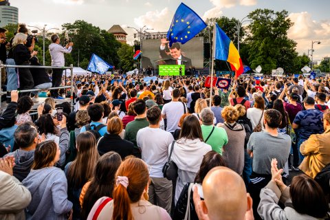 România în Lumină - Meeting susținere Nicușor Dan