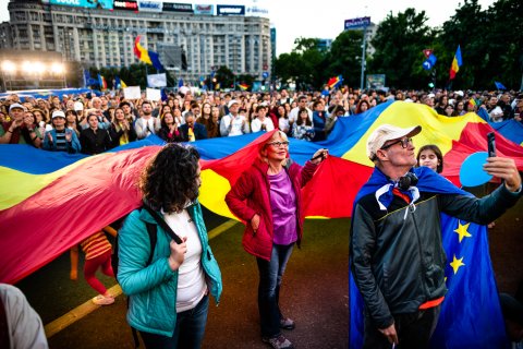 România în Lumină - Meeting susținere Nicușor Dan