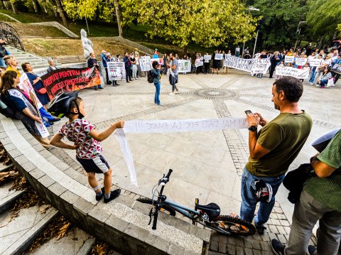 Protest pentru parcul IOR - Titan