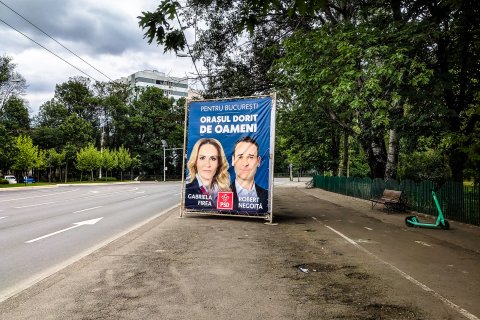 Reclamă electorală - Strada Baba Novac