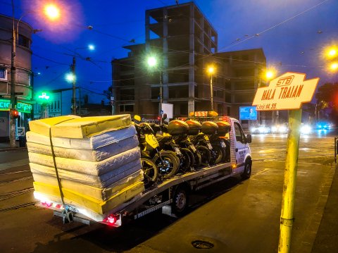 Provizii pentru curieri - Strada Traian