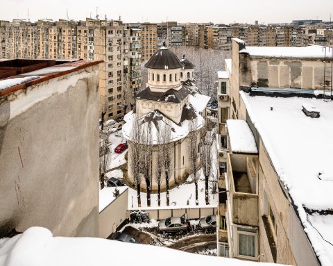 Iarna - Biserica Cărămidarii de jos - Strada Piscului