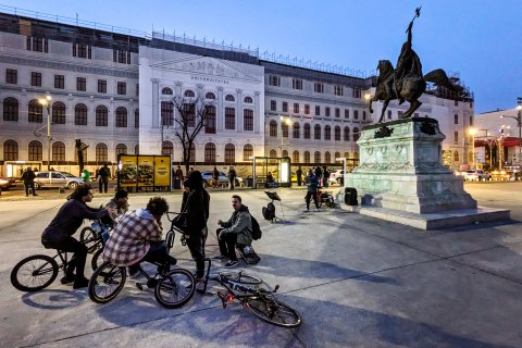 Bicicliști - Piața Universității