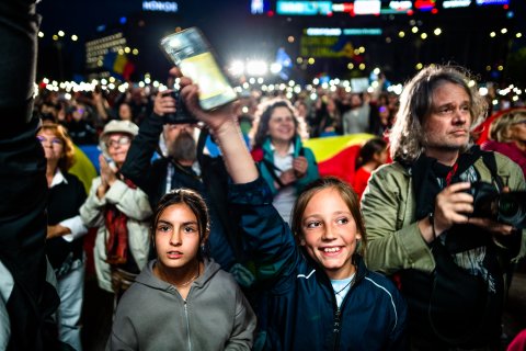 România în Lumină - Meeting susținere Nicușor Dan