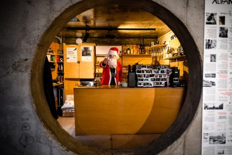 Cu Moș Crăciun în oraș - Centrul de Resurse în Fotografie - Strada Popa Tatu