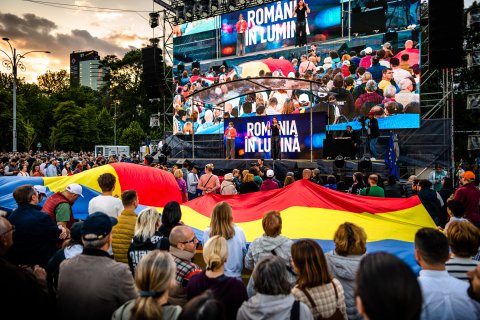 România în Lumină - Meeting susținere Nicușor Dan