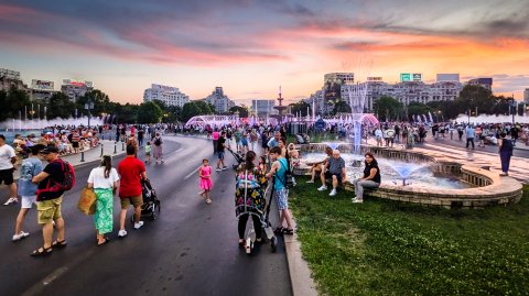 Relaxare la fântâni - Piața Unirii