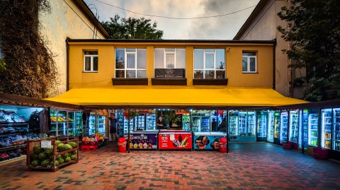 Mini market - Strada Ion Țuculescu