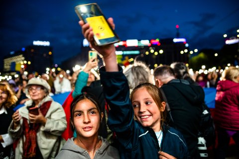 România în Lumină - Meeting susținere Nicușor Dan