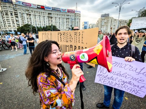 Protest - Alegeri locale - Piața Victoriei