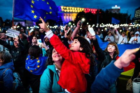România în Lumină - Meeting susținere Nicușor Dan